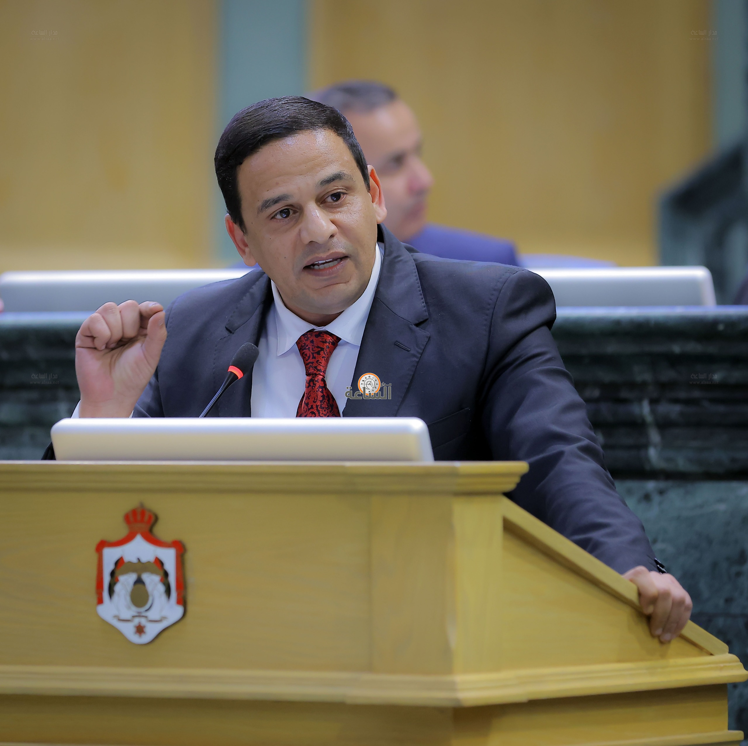 النائب ايمن ابو هنية