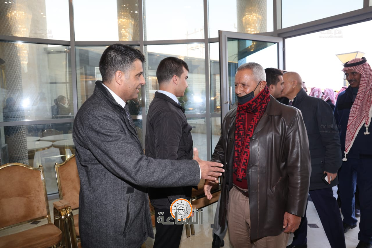 Madar Al-Saa Images 0.3772638799083723