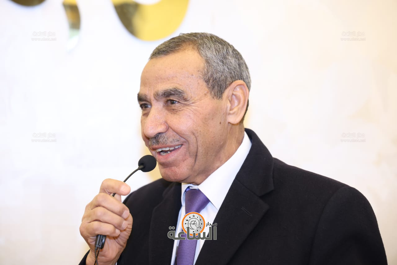 Madar Al-Saa Images 0.7108610834104032