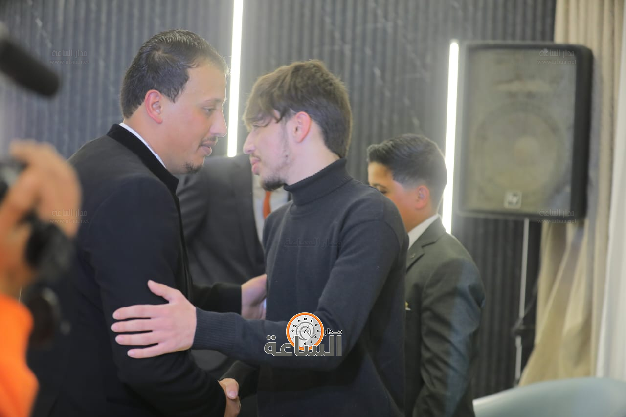 Madar Al-Saa Images 0.24974033019379038