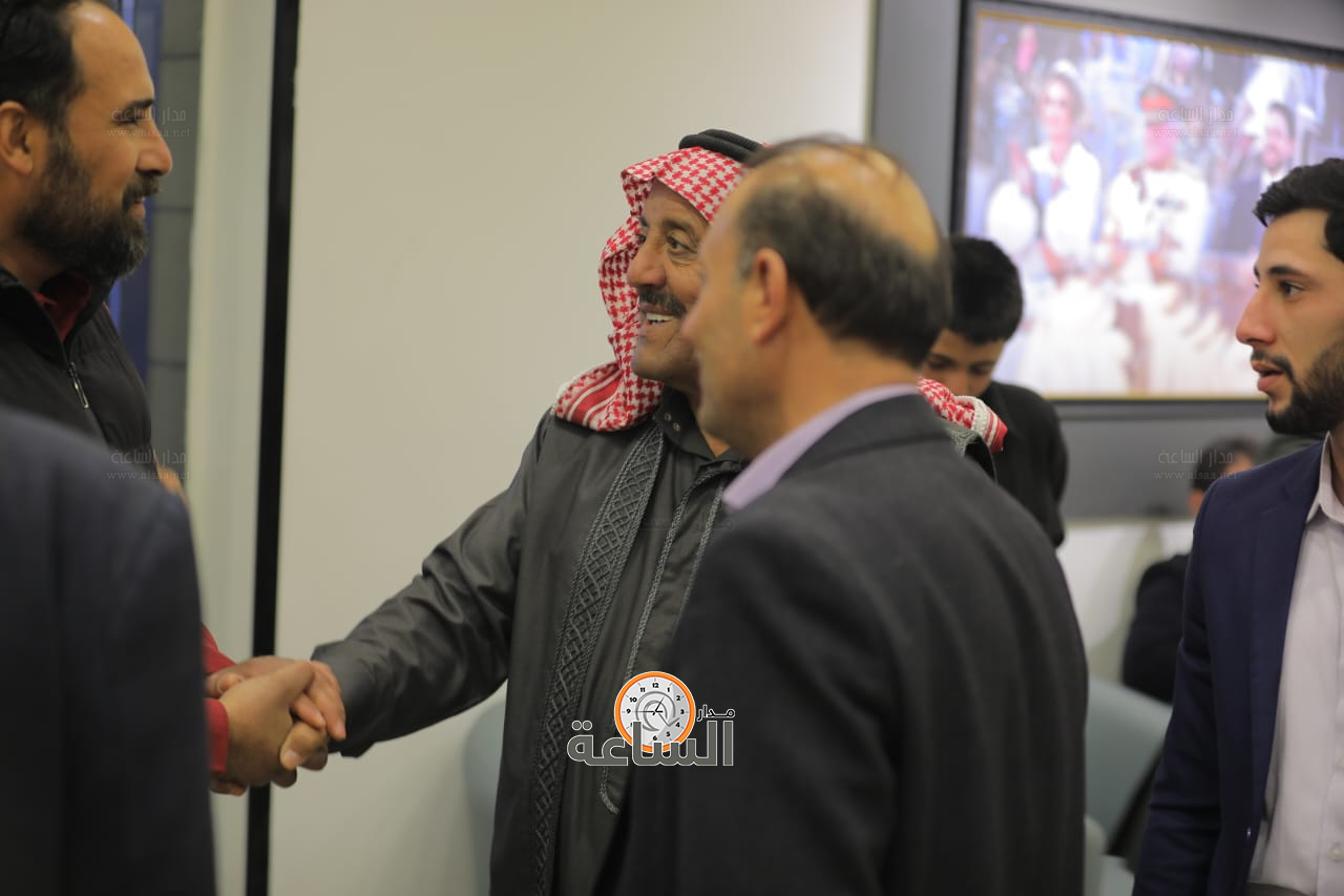 Madar Al-Saa Images 0.05510819531633393