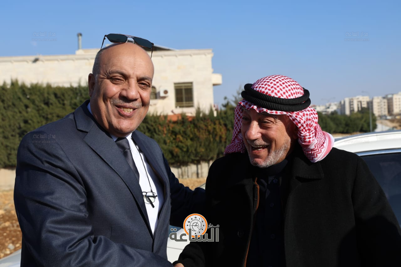 Madar Al-Saa Images 0.25345217365381467