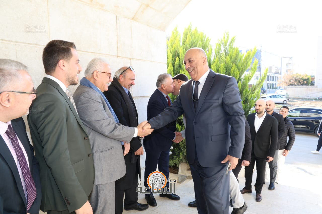 Madar Al-Saa Images 0.33508218453126504