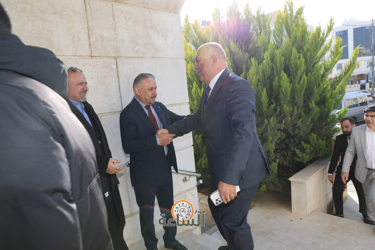 Madar Al-Saa Images 0.3584882369517224