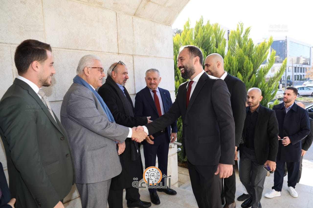 Madar Al-Saa Images 0.8120336072627301