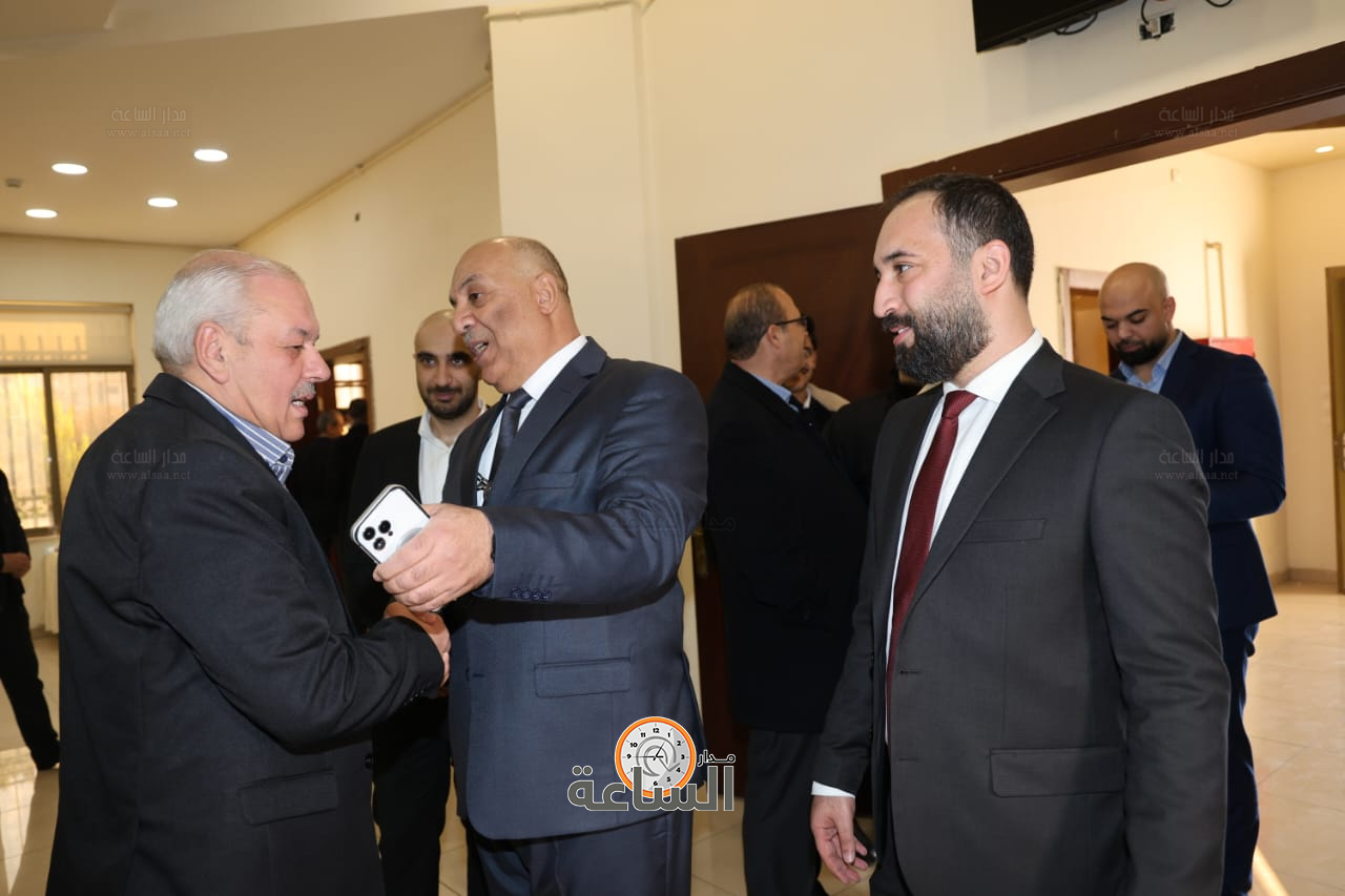 Madar Al-Saa Images 0.12195679657417102