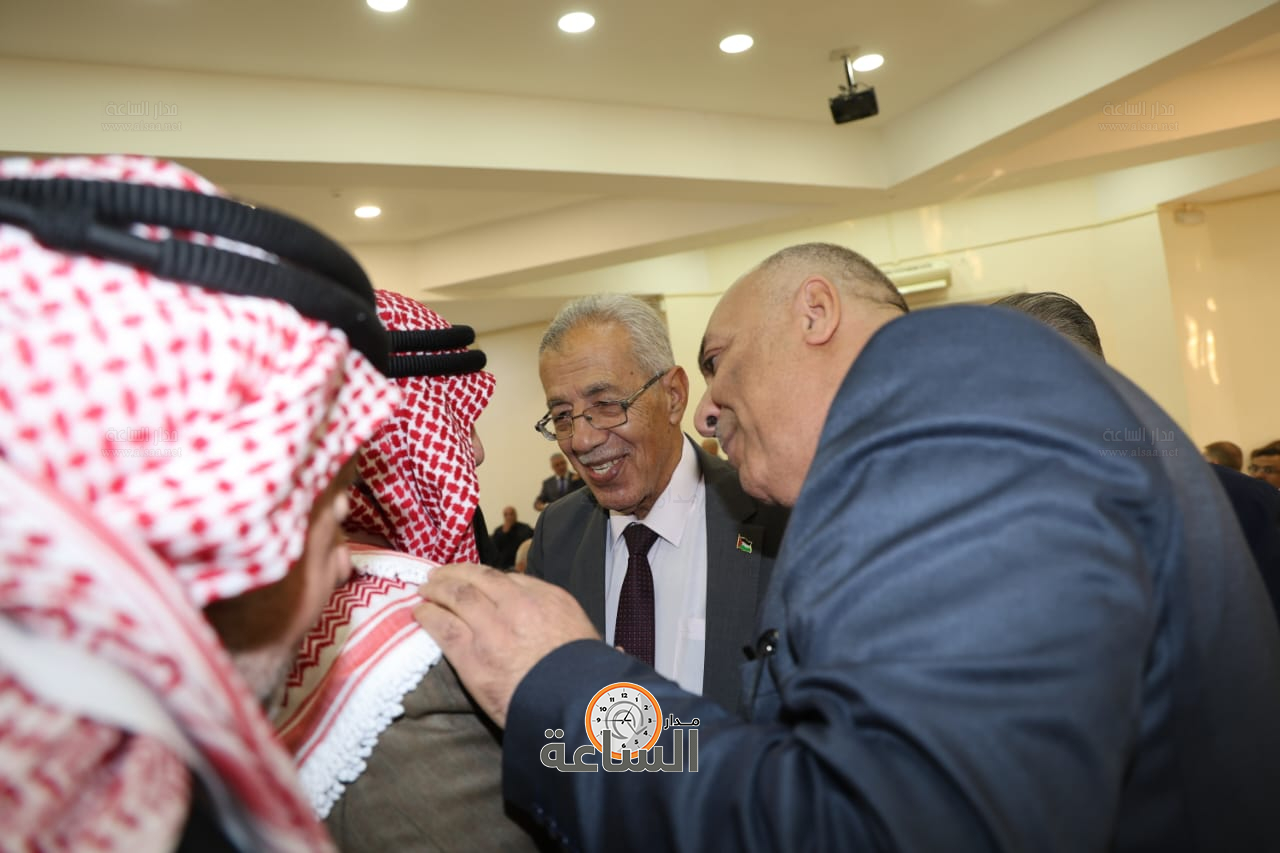 Madar Al-Saa Images 0.2412171778947223