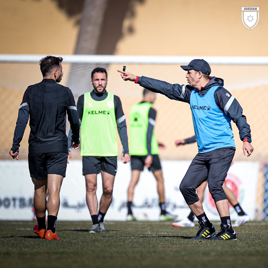 Madar Al-Saa Images 0.5807351683287116