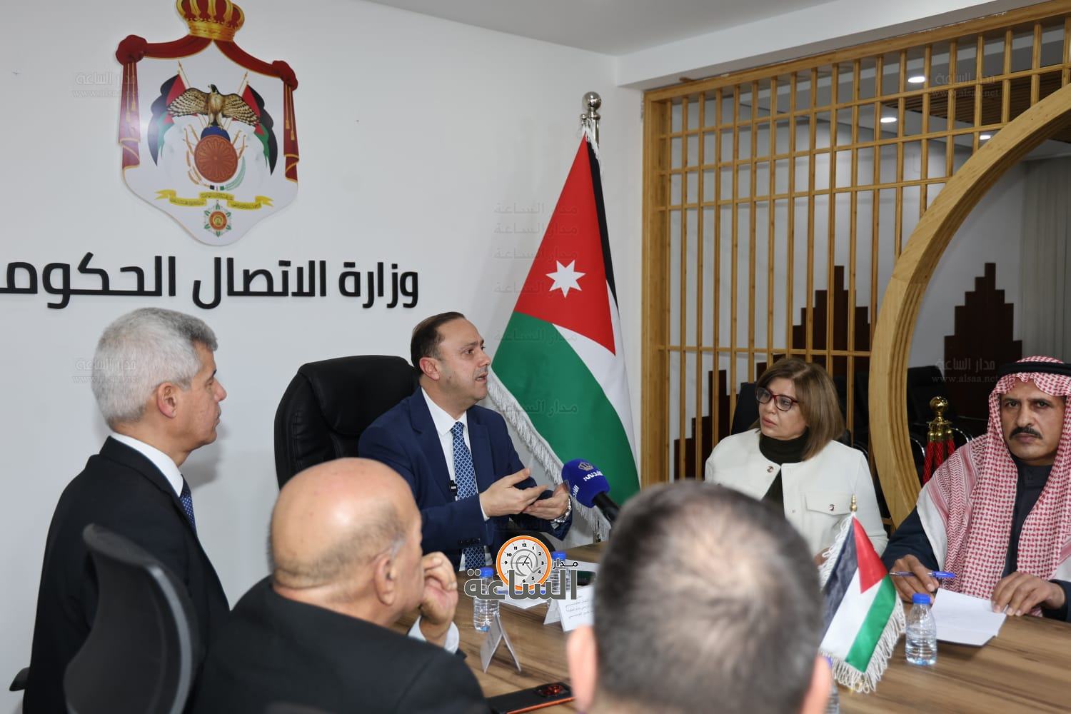 Madar Al-Saa Images 0.8791882651954053