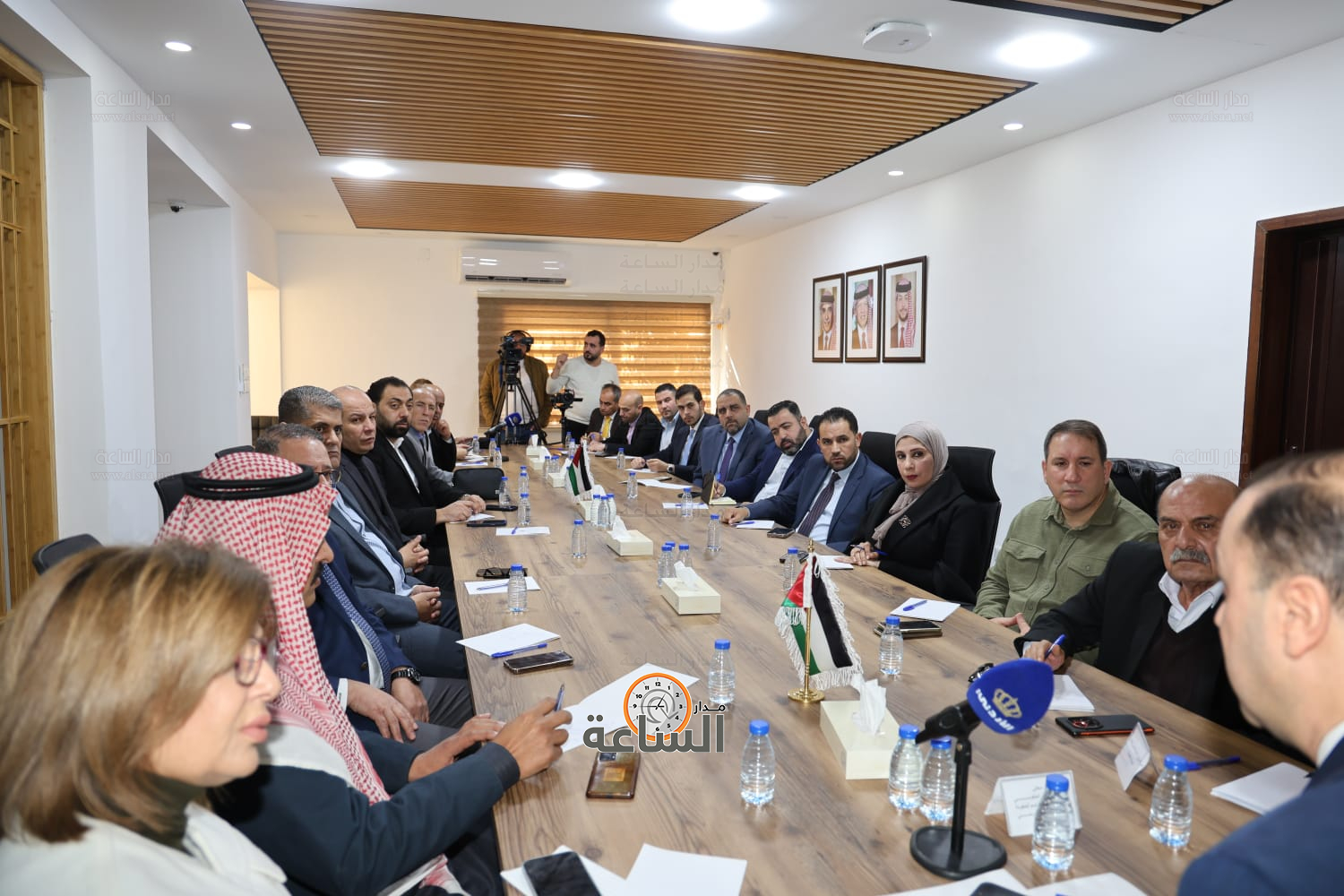 Madar Al-Saa Images 0.9697585854330018