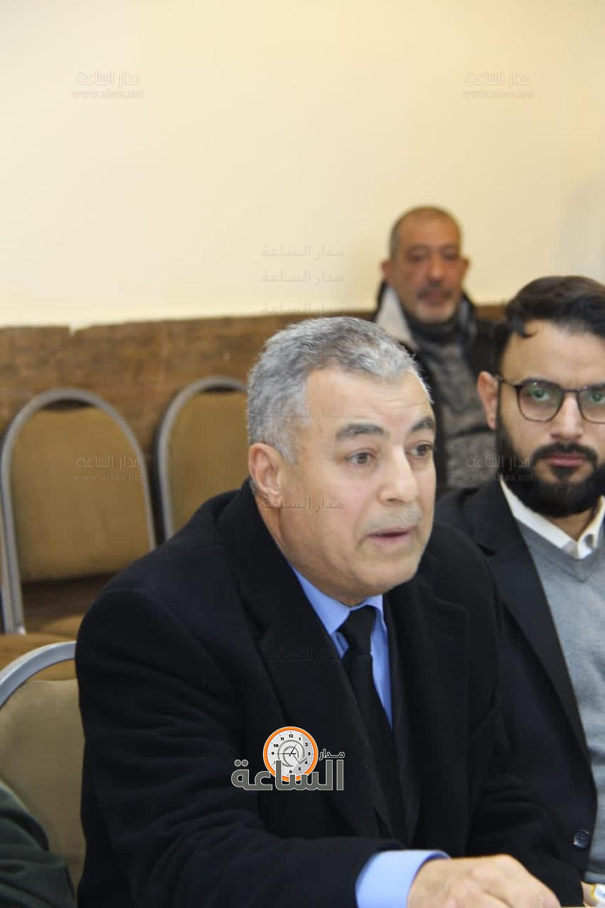 Madar Al-Saa Images 0.7125880581373221