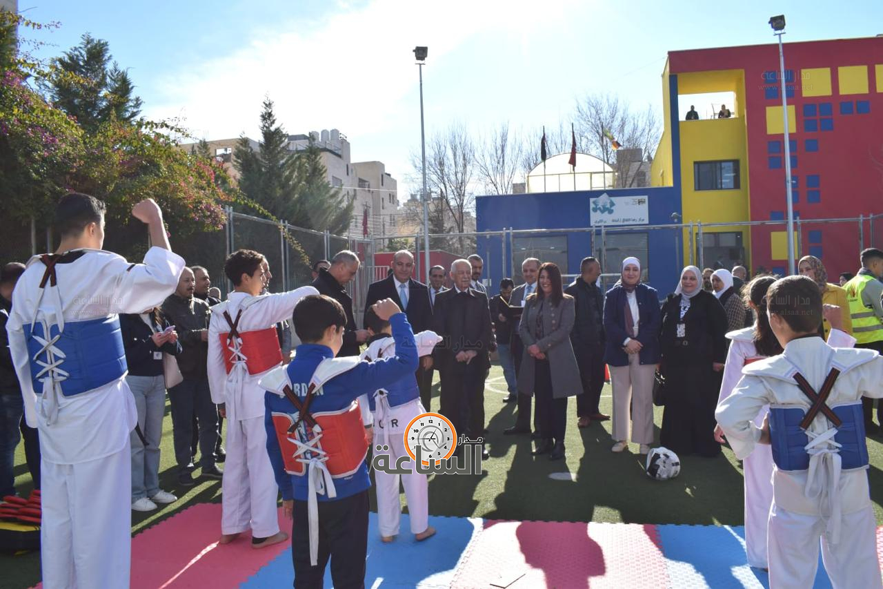 Madar Al-Saa Images 0.41589616564890264