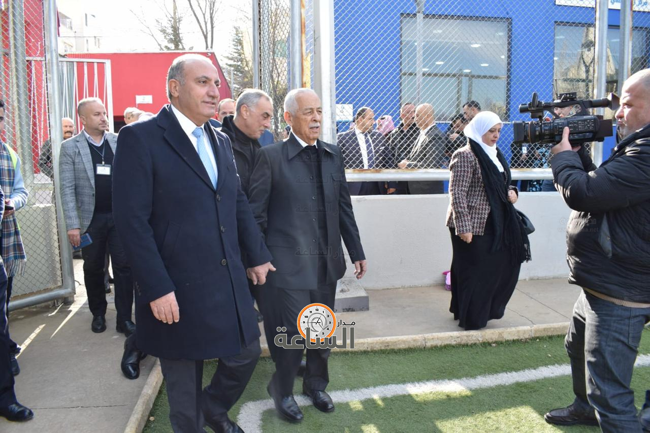 Madar Al-Saa Images 0.357210459153982