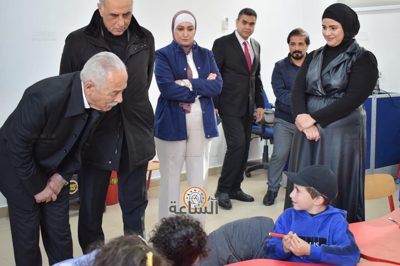 Madar Al-Saa Images 0.38617721882329503