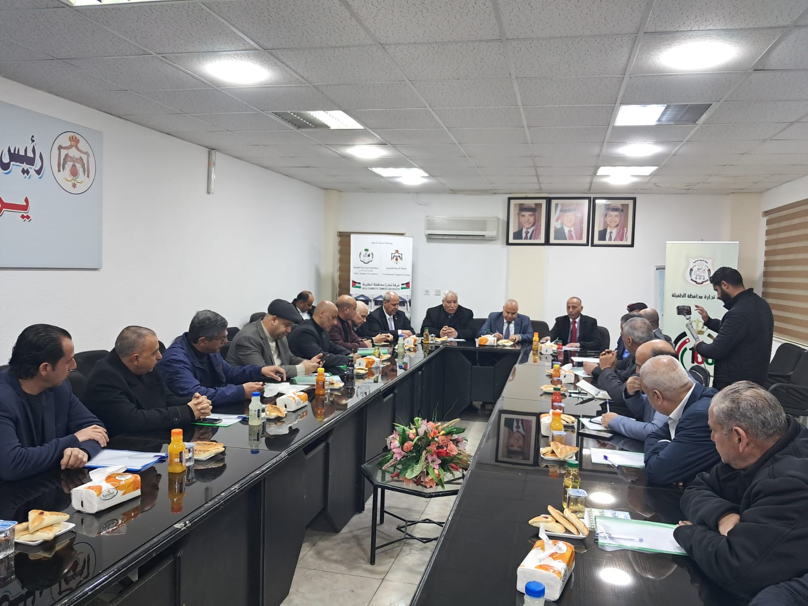 Madar Al-Saa Images 0.03363240355414354