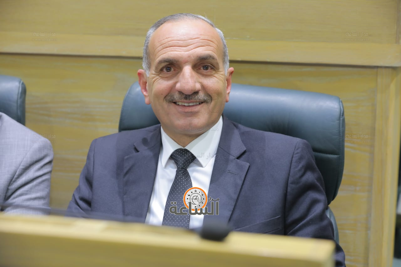 Madar Al-Saa Images 0.6106568565516186