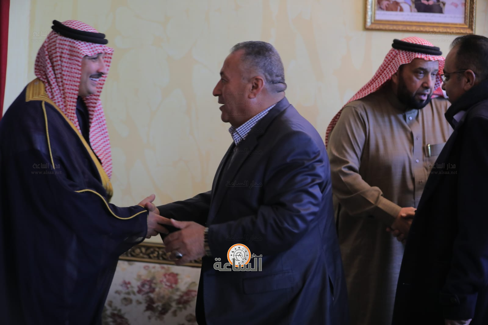 Madar Al-Saa Images 0.048674380960685326