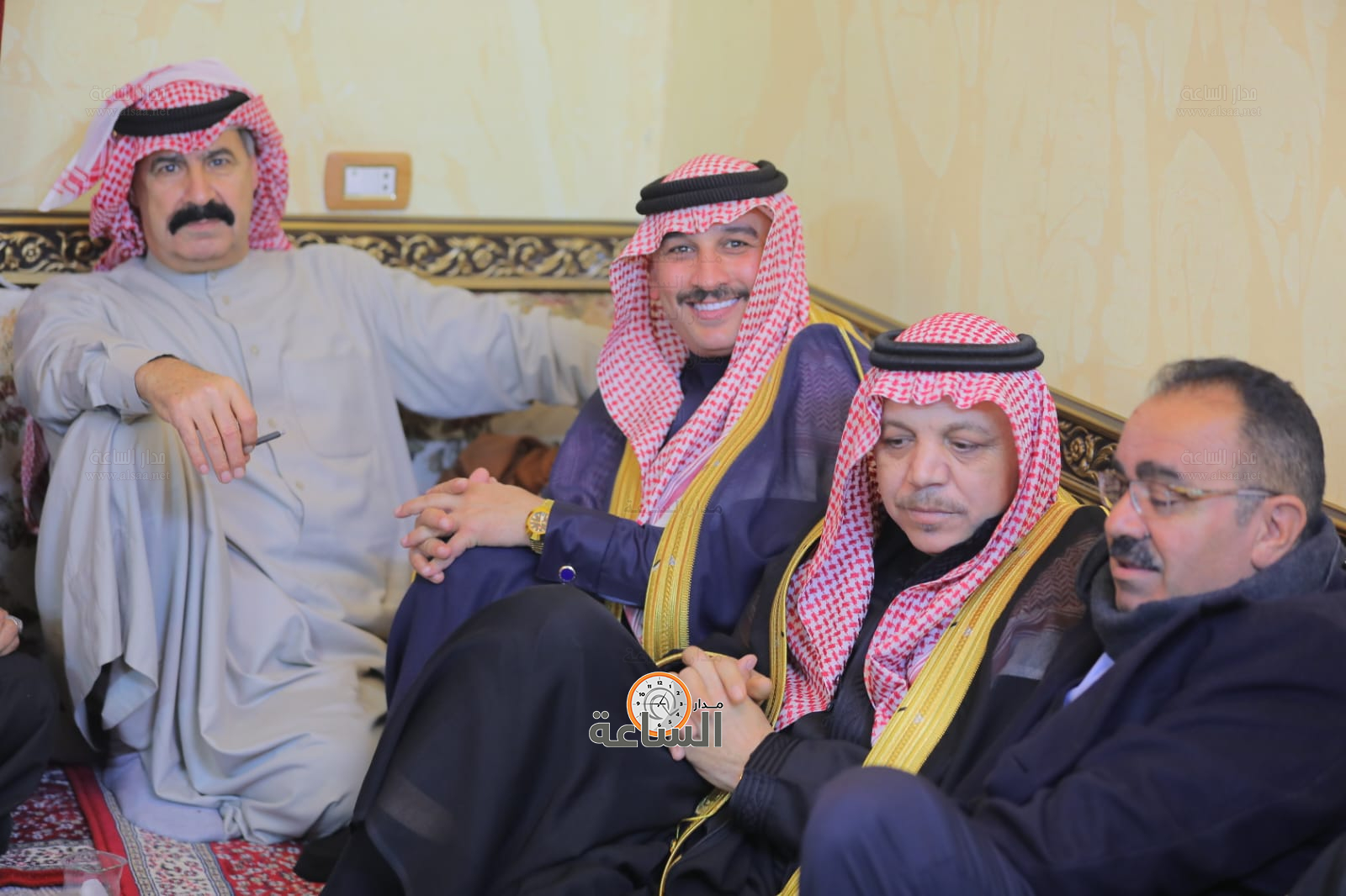 Madar Al-Saa Images 0.8825402805684905