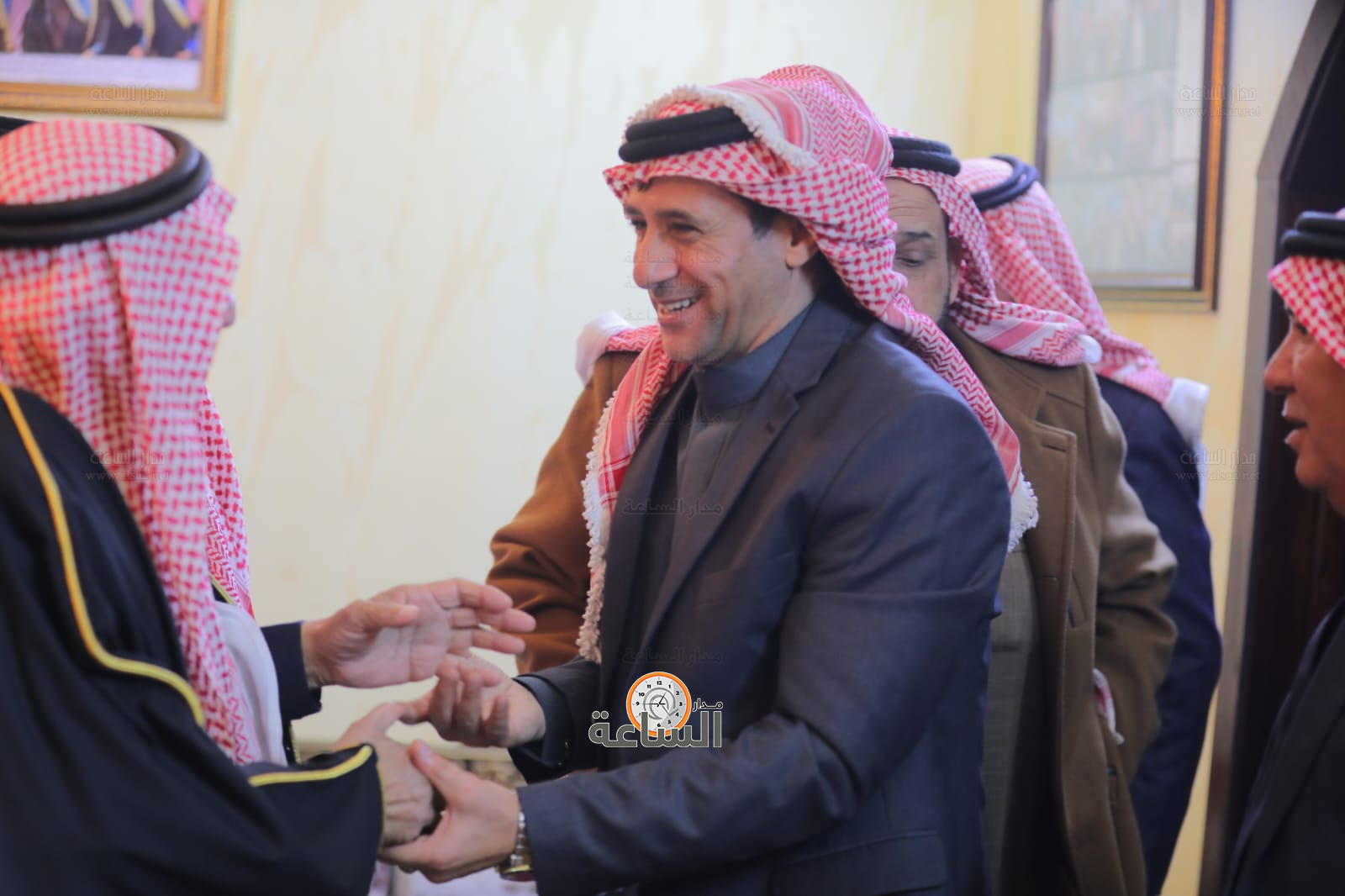 Madar Al-Saa Images 0.15823990748054384