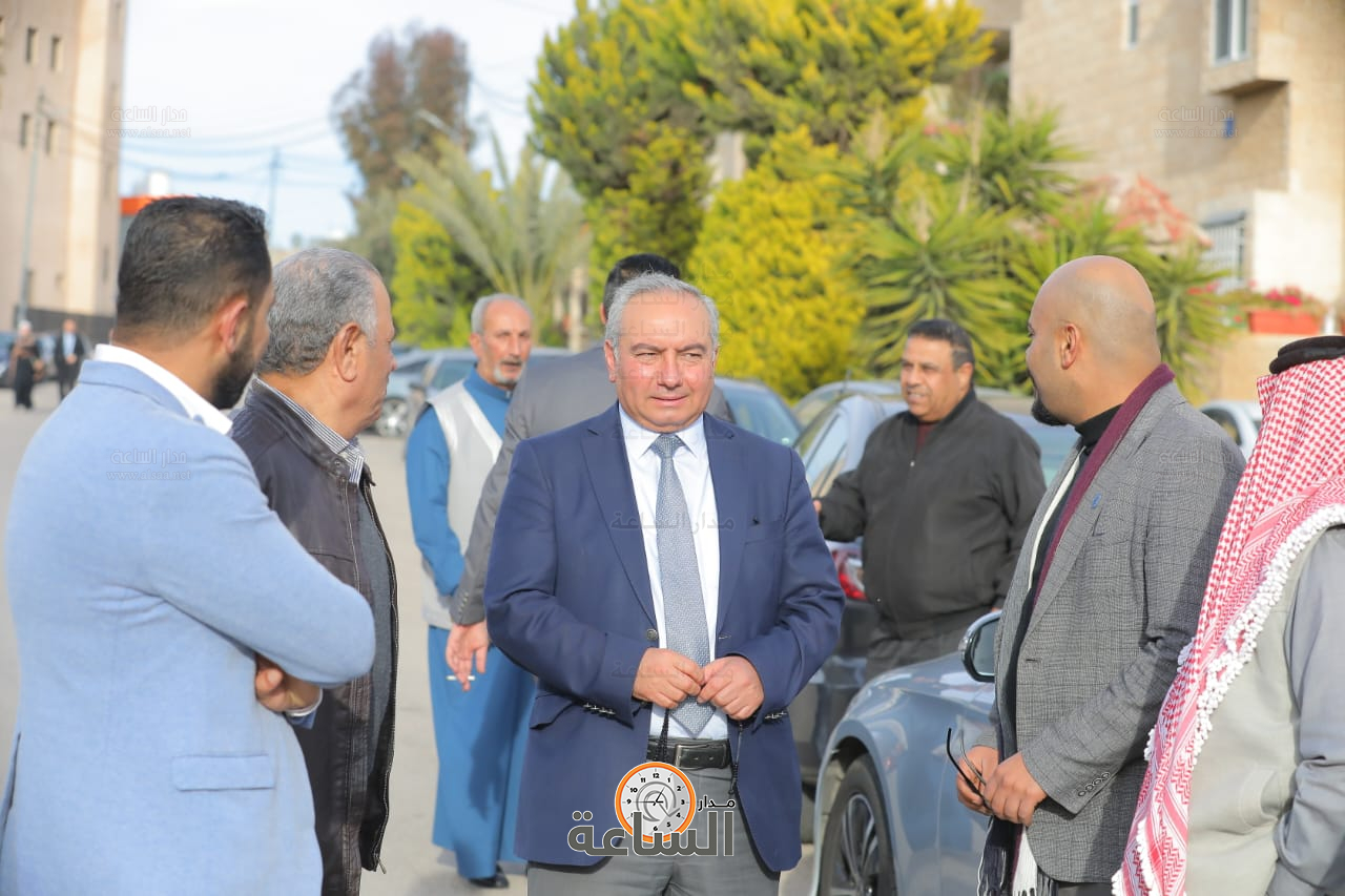 Madar Al-Saa Images 0.6842450570035135