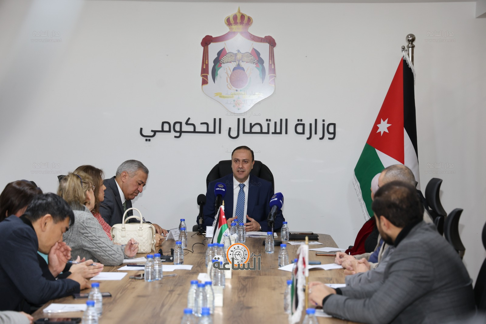 Madar Al-Saa Images 0.35427786586433174