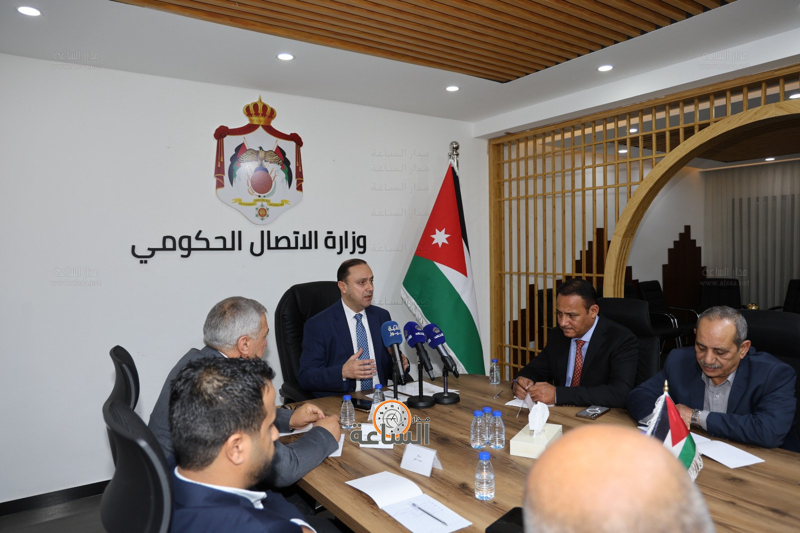 Madar Al-Saa Images 0.41509637523959775