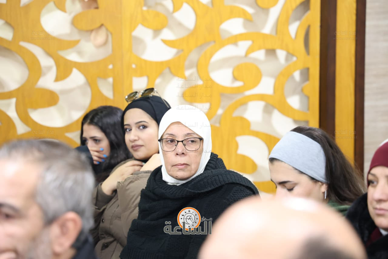 Madar Al-Saa Images 0.4940596130865267