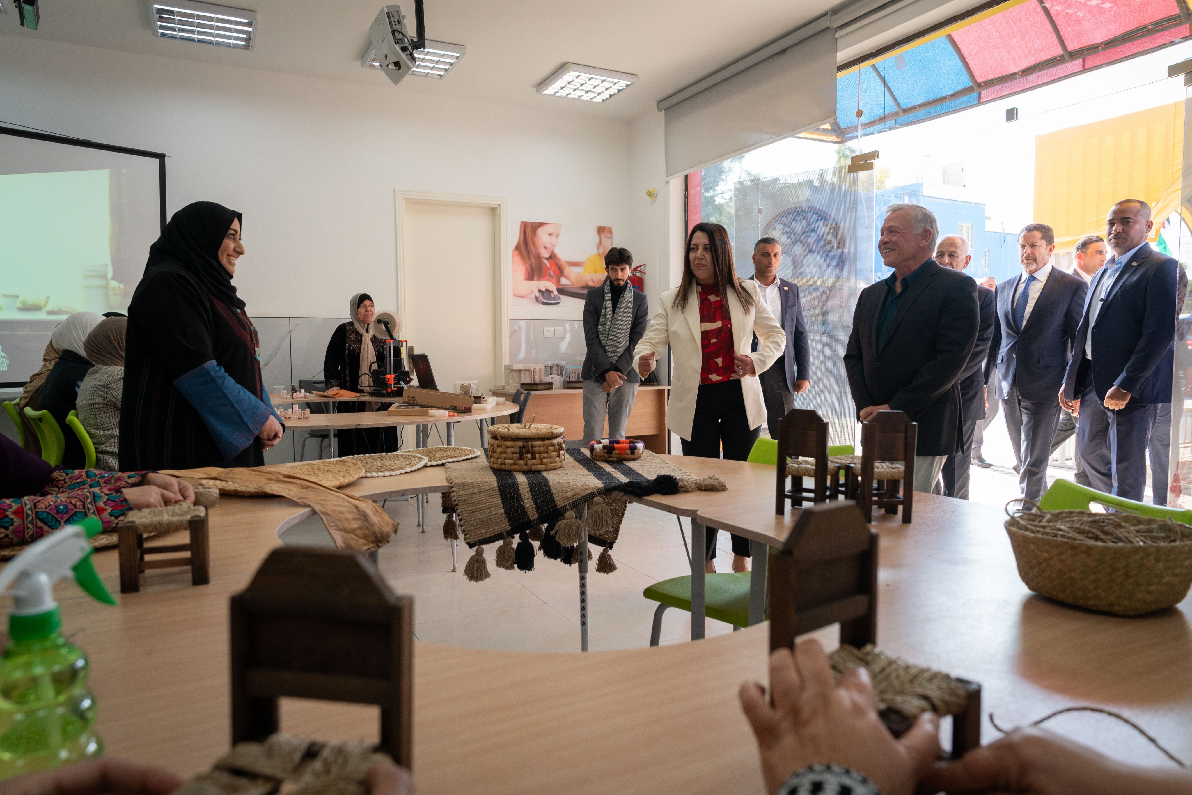 Madar Al-Saa Images 0.6139396577458349