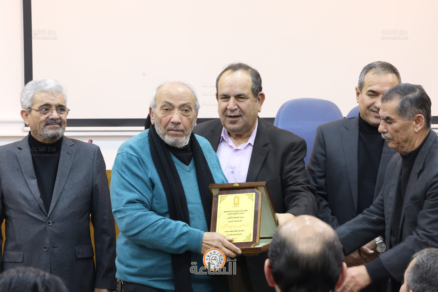 Madar Al-Saa Images 0.07394753214293193