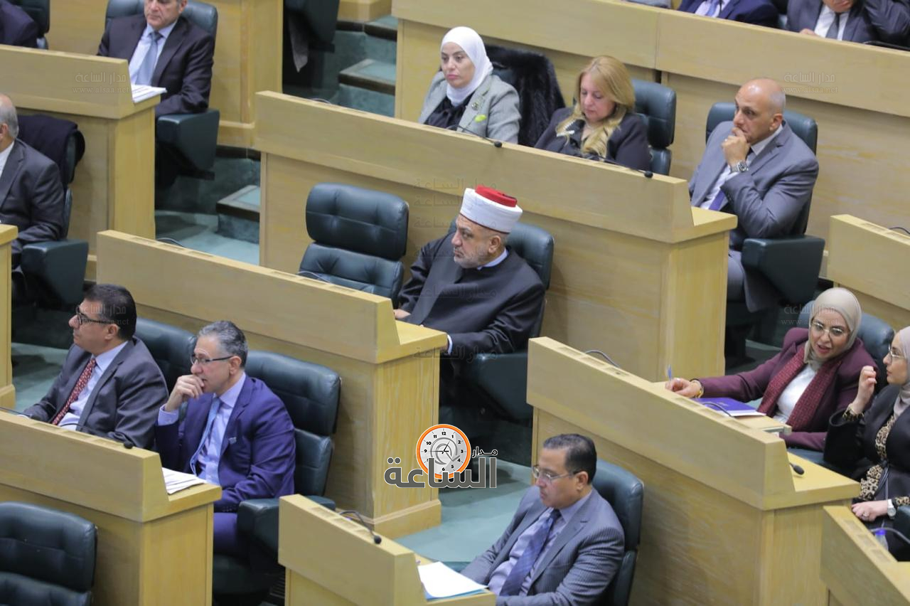 Madar Al-Saa Images 0.5605607436024385