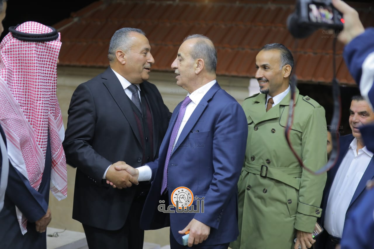 Madar Al-Saa Images 0.4277279314982365