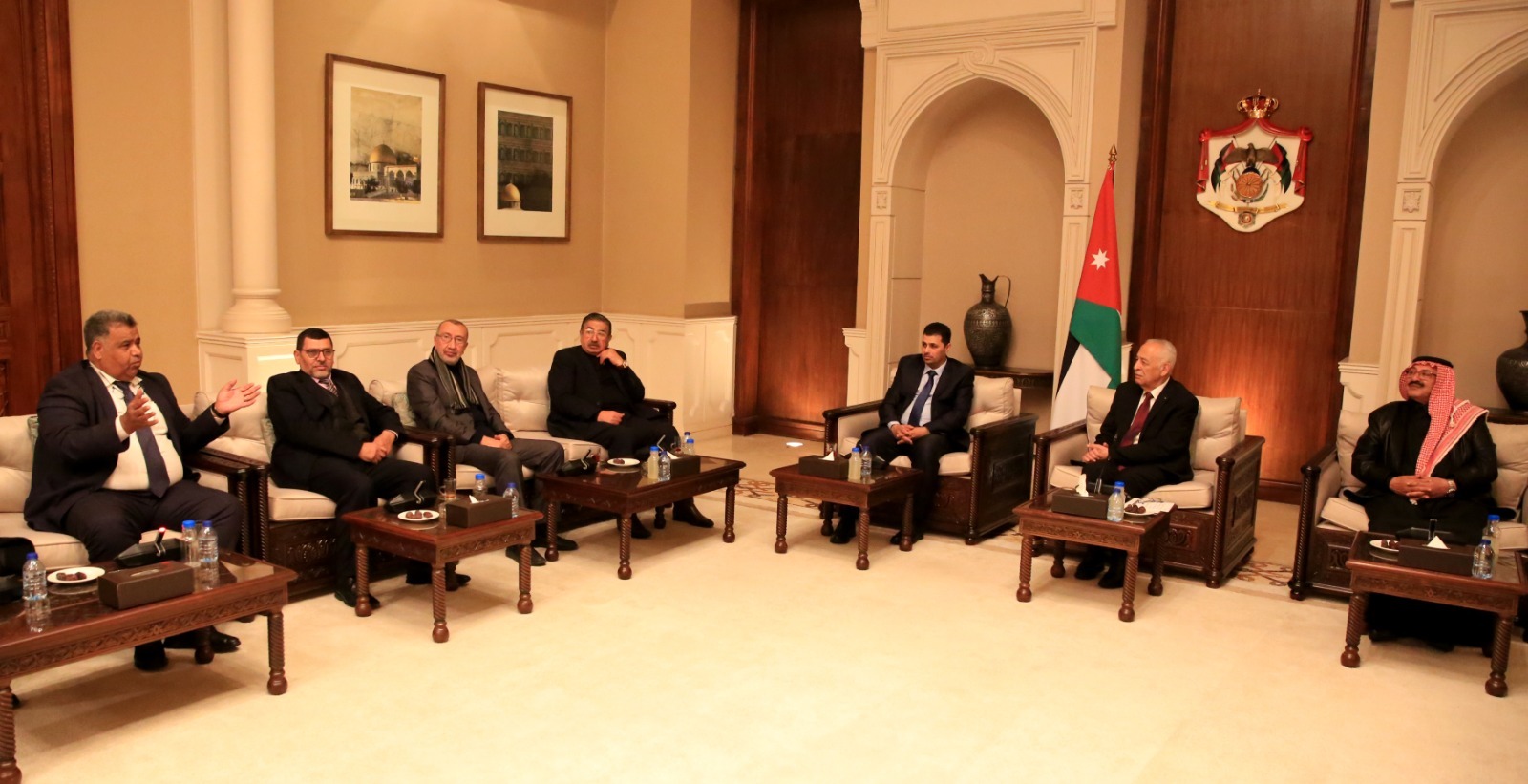 Madar Al-Saa Images 0.019643271786920158