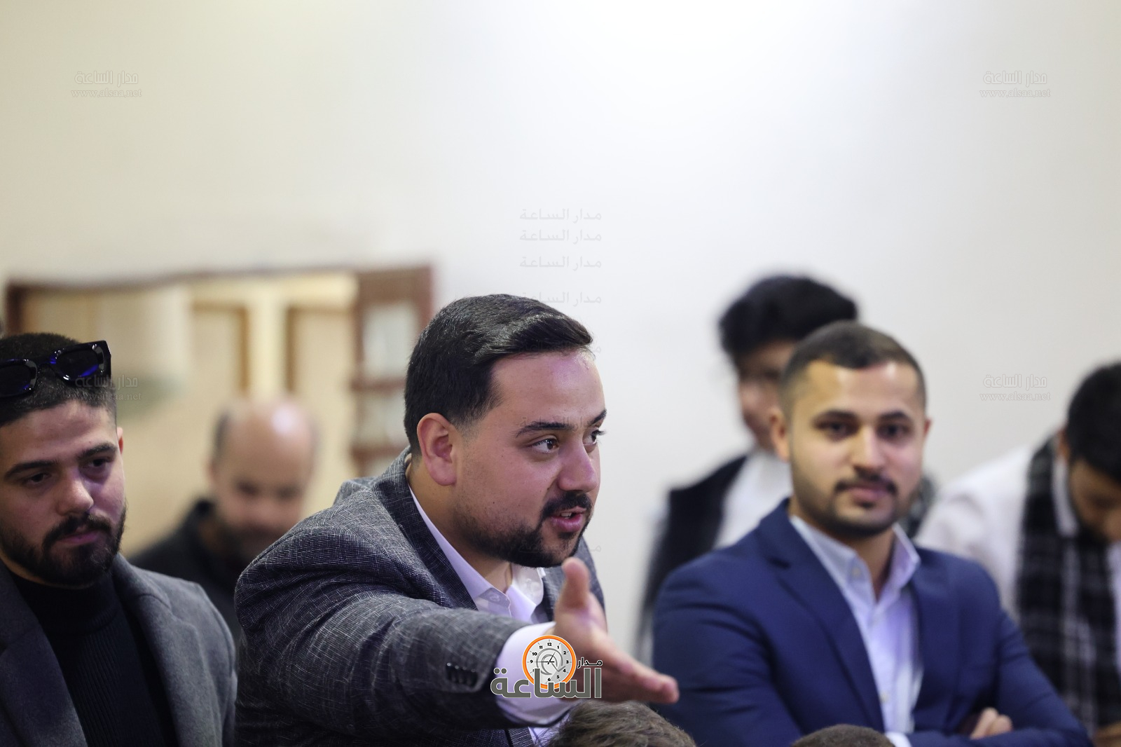 Madar Al-Saa Images 0.18732870932946644