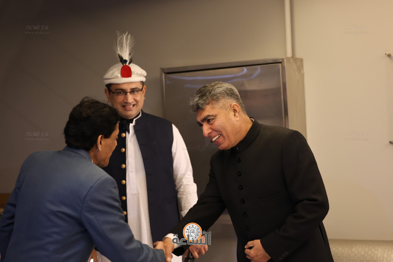 Madar Al-Saa Images 0.6043768229144688