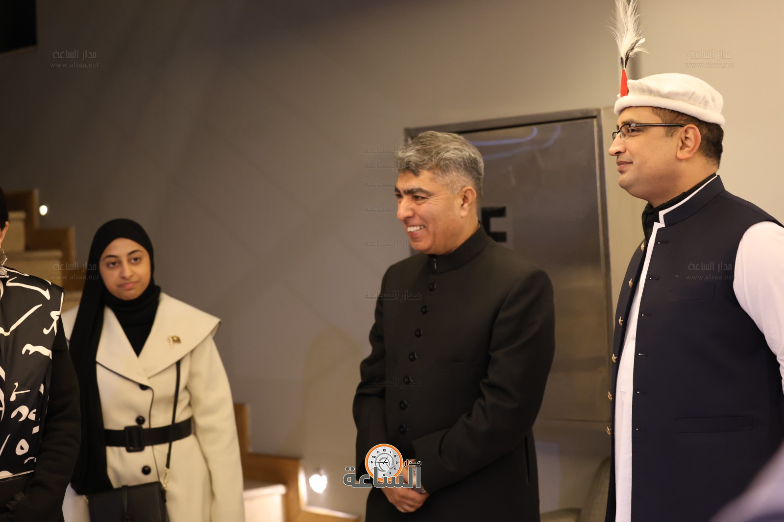 Madar Al-Saa Images 0.9749159330165127