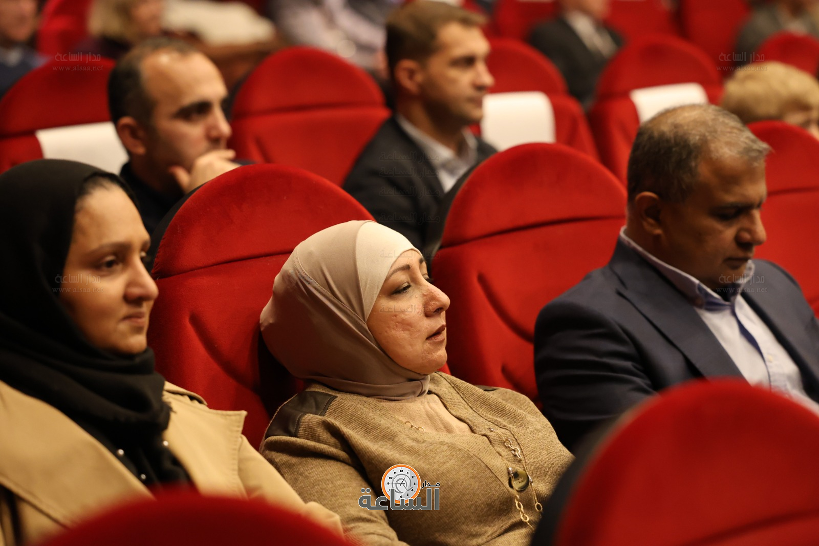 Madar Al-Saa Images 0.4076587248225658