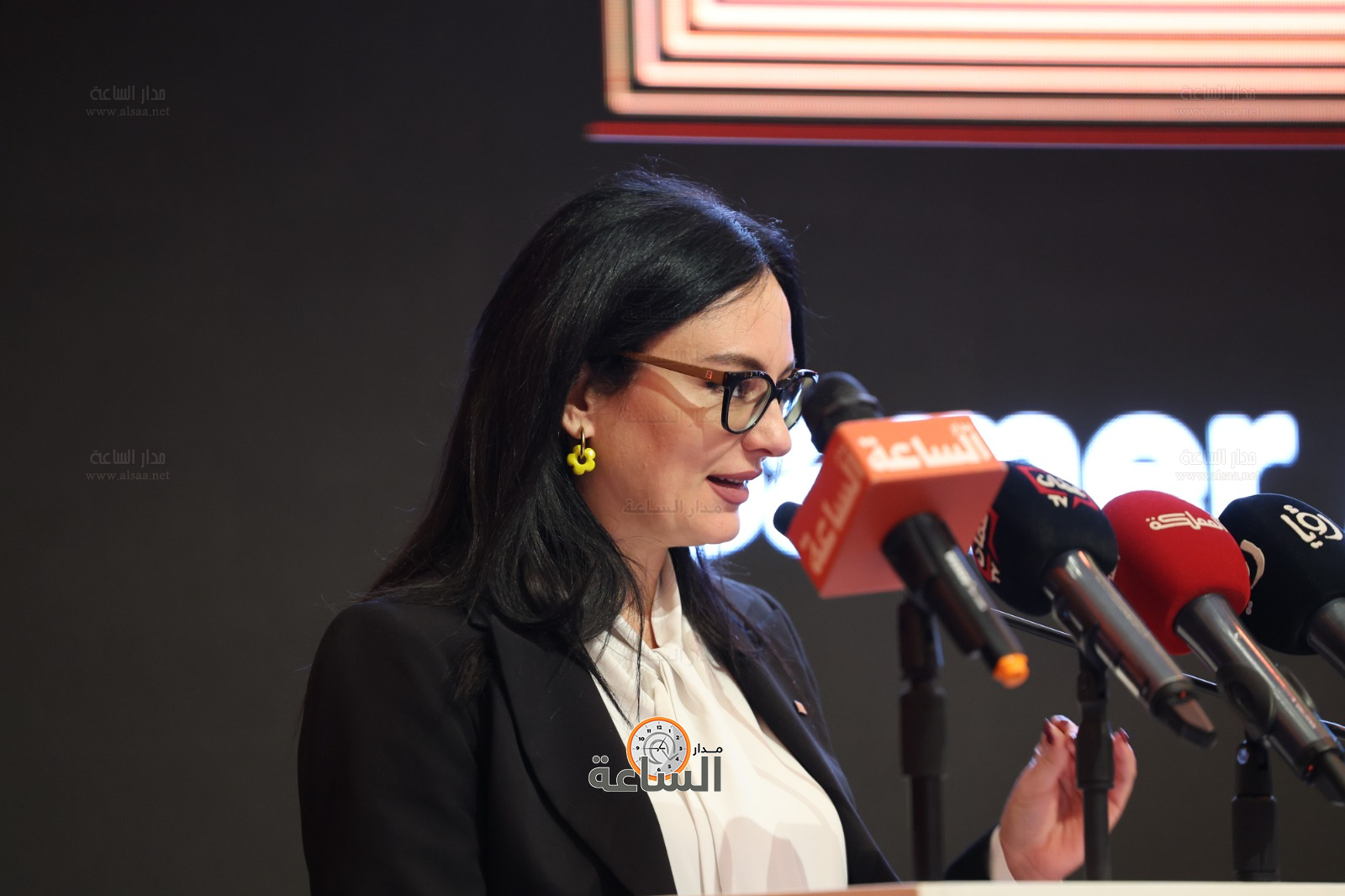 Madar Al-Saa Images 0.1723672560559546