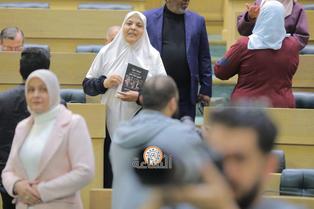 Madar Al-Saa Images 0.39691579062325233