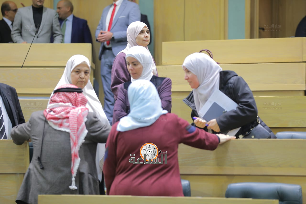 Madar Al-Saa Images 0.9932688471252635