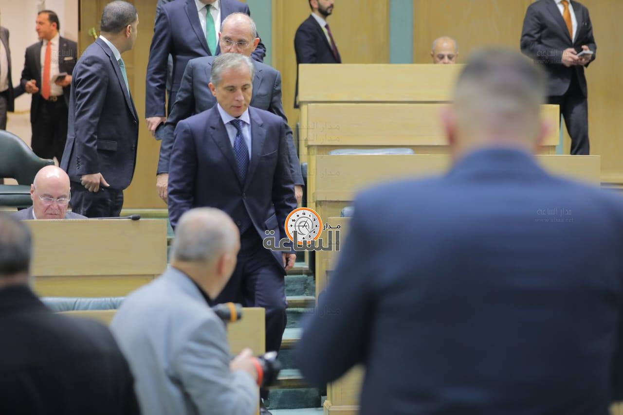 Madar Al-Saa Images 0.0621492330614446