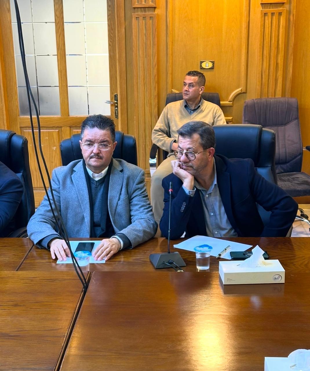 Madar Al-Saa Images 0.19076665146362193