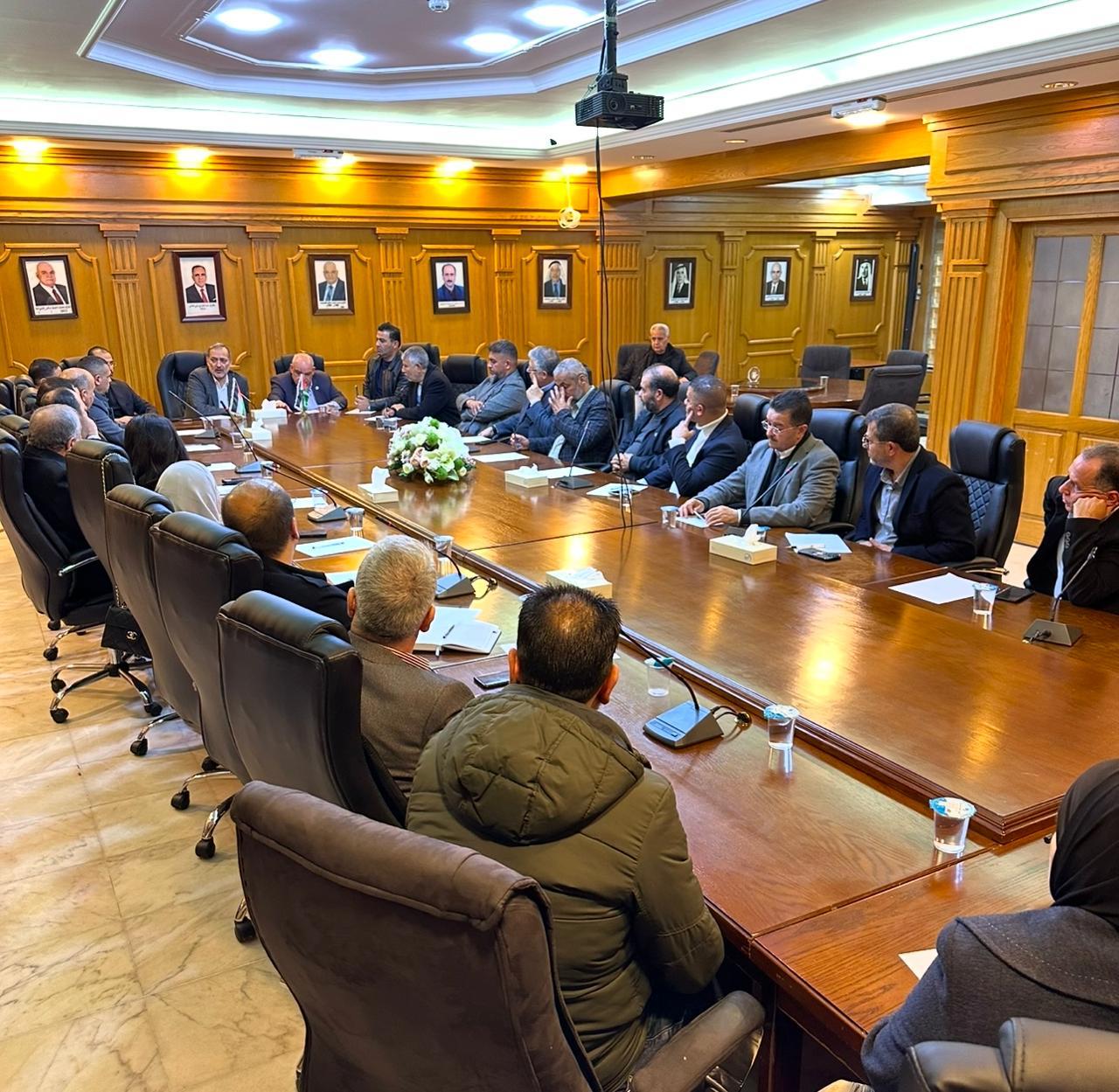 Madar Al-Saa Images 0.9335335578869184