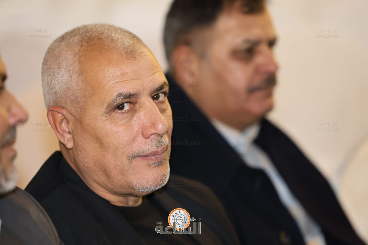 Madar Al-Saa Images 0.3856170068458247