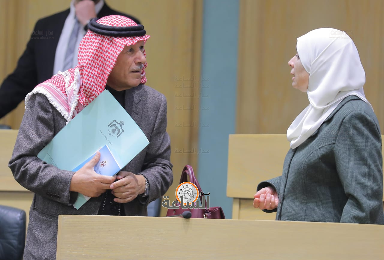 Madar Al-Saa Images 0.6845617479067485