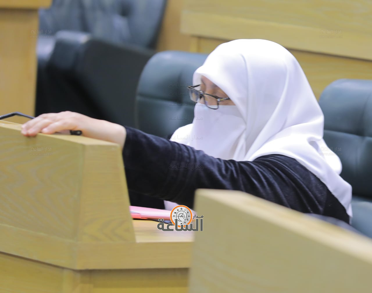 Madar Al-Saa Images 0.4886429075062506