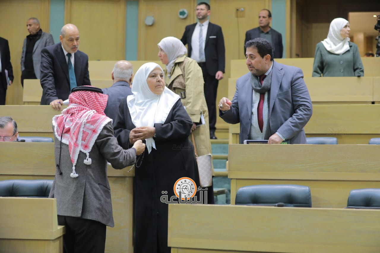 Madar Al-Saa Images 0.6275396828836404