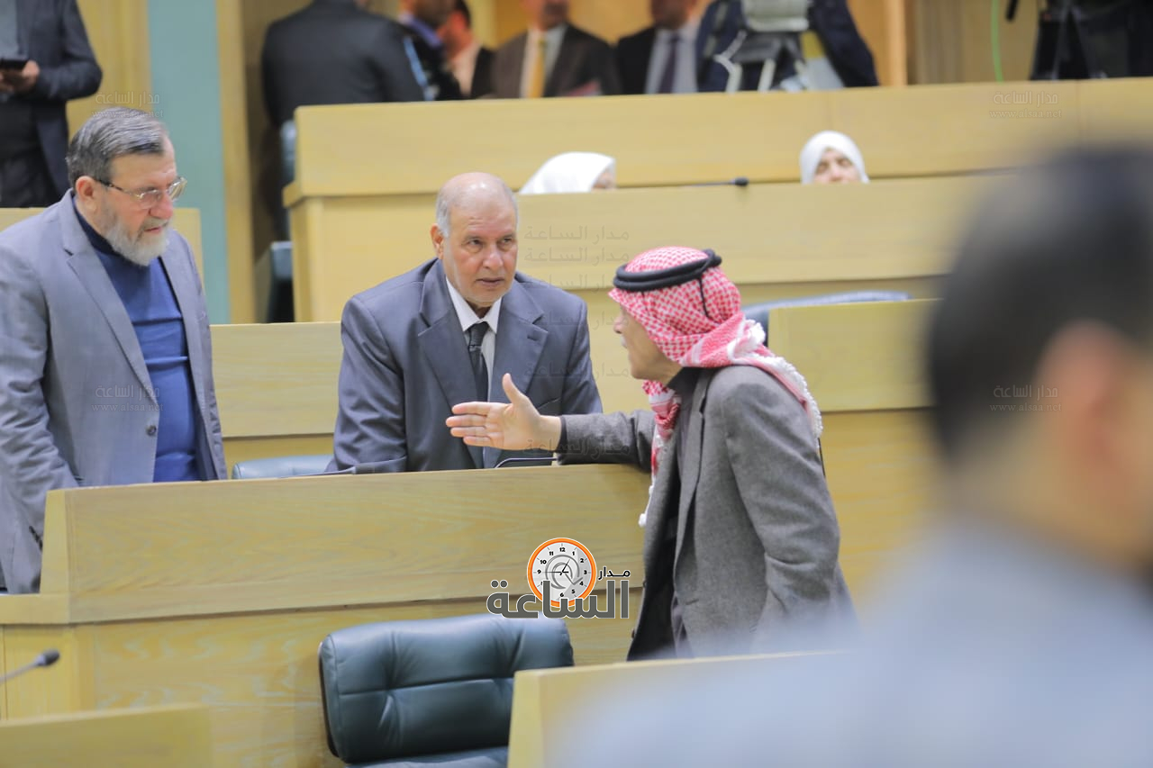 Madar Al-Saa Images 0.7027852816491542