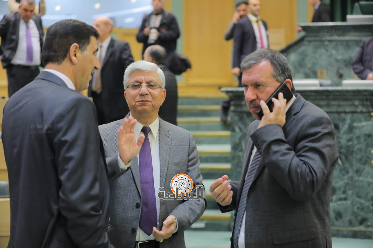 Madar Al-Saa Images 0.2452614471917567