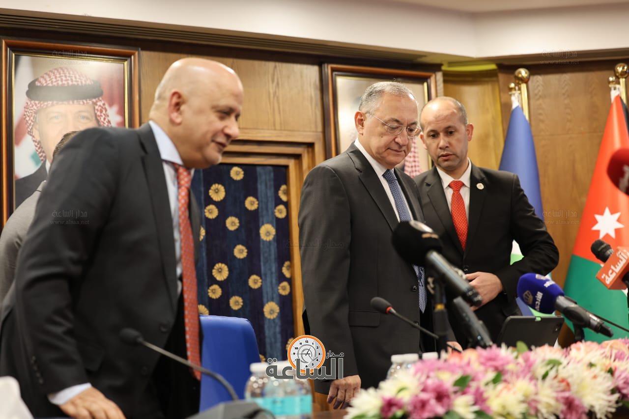 Madar Al-Saa Images 0.5081446125713522