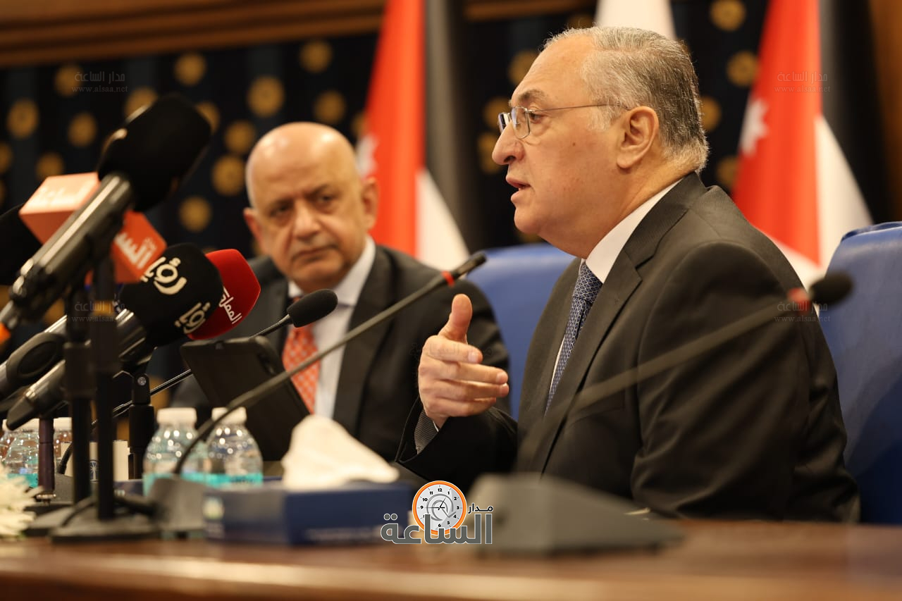 Madar Al-Saa Images 0.14174099952424313